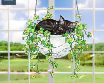黒猫アクリルホログラム窓吊り下げ、眠っている猫のサンキャッチャー、アイビー植物の装飾、猫好きへのギフト、吊り下げ植物の黒猫
