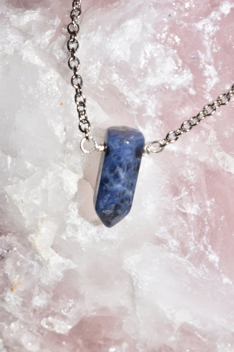 Sodalite 18mm Point Necklace Pendant Minimalist Crystal Quartz Healing Unisex