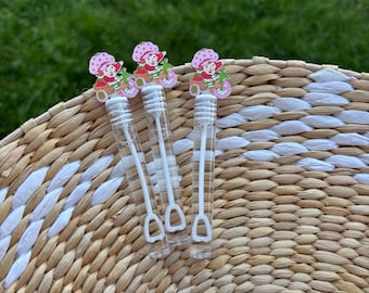strawberry shortcake, strawberry birthday party favors, bubbles wands, strawberry party, shortcake. Berry first birthday