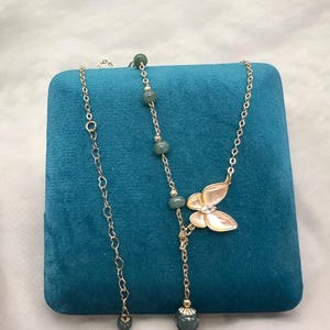 Guatemala Green Jadeite Necklace - Mother of pearl / 14k Gold chain