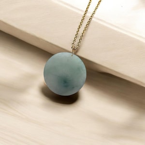 Colgante redondo de jadeíta azul birmana tipo A - Oro de 18 quilates - Calma, claridad y protección