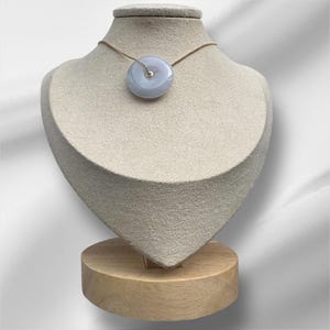 Colgante de jadeíta púrpura birmana tipo A con forma de donut - Gancho interior de oro de 18 quilates