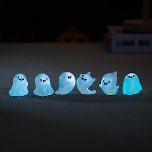 Resin Ghosts, Glow-in-the-dark ornaments，1 ghost ornament, goth decor, desk buddy, adopt a ghost, ghost figurine, pet ghost，Halloween gifts