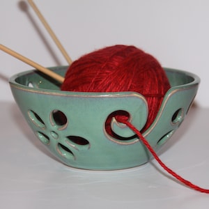 Sea foam Green flower Yarn Bowl / Yarn Bowl / Knitting Bowl / Crochet Bowl / Green Yarn Bowl / 6 inch Yarn Bowl / Made to Order