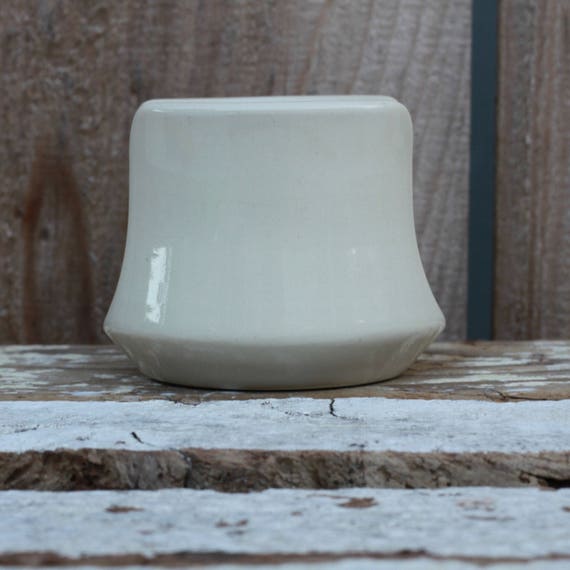 White Ruffled Ceramic Yarn Bowl, Yarn Bowl, Knitting Bowl, Crochet Bowl,  Pottery Yarn Bowl, Made to Order 