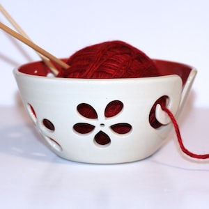 Red flower Yarn Bowl / Yarn Bowl / Knitting Bowl / Crochet Bowl / Red Yarn Bowl / White Yarn Bowl / 6 inch Yarn Bowl / Made to Order