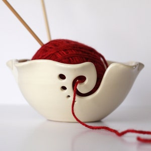 White Ruffled Ceramic Yarn Bowl, Knitting Bowl, Crochet Bowl, Pottery Yarn Bowl, Made to Order