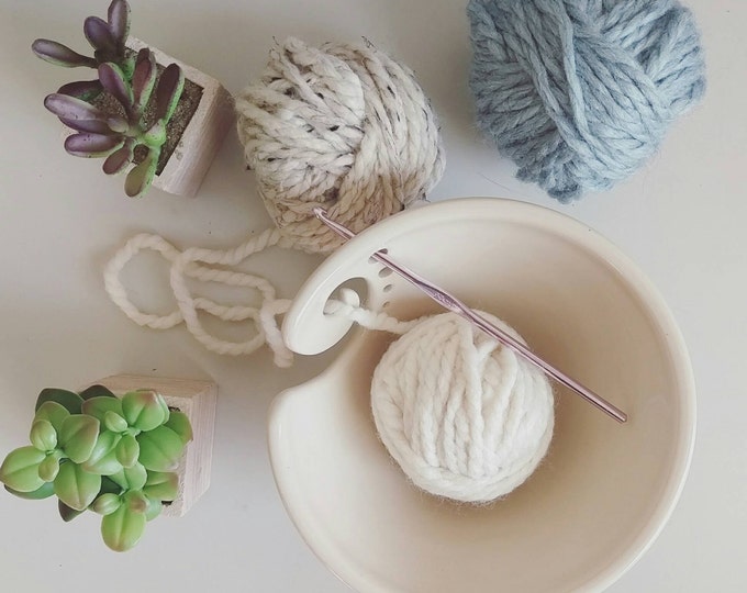 White Ceramic Yarn Bowl, Yarn Bowl, Knitting Bowl, Crochet Bowl, Pottery Yarn Bowl, Made to Order