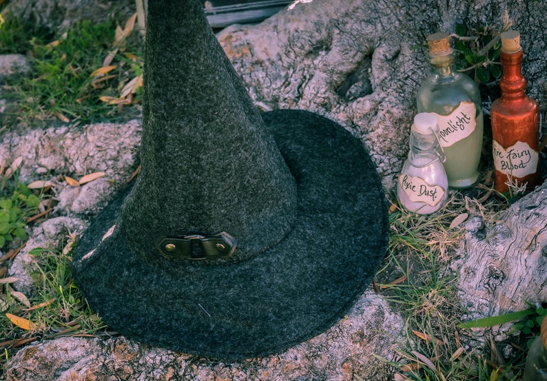 Classic Witch Hat With Buckle Dark GreyBlack.