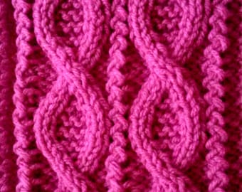 Patrón de tejido descargable en PDF para bufanda de punto Aran con diseño de caminos entrelazados