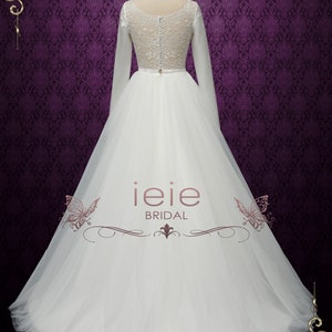 Minimalist Wedding Dress with Long Sleeves LUNA image 5