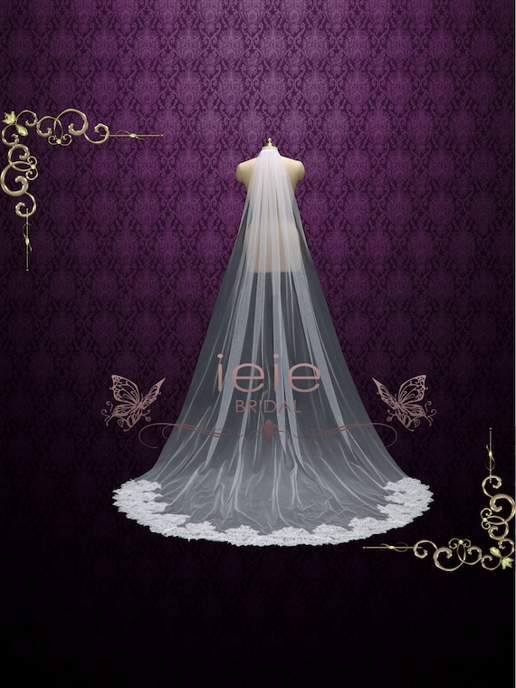 Pizzo cattedrale velo da sposa con pizzo Chantilly francese | Etsy Italia