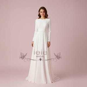 Minimalist Crepe Wedding Dress: Simple Long Sleeve Bridal Gown