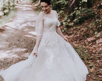 Vintage Wedding Dress with Sleeves, Fairy Tale Wedding Dress, Lace Wedding Dress, Tulle Wedding Dress | Sophia LG160604