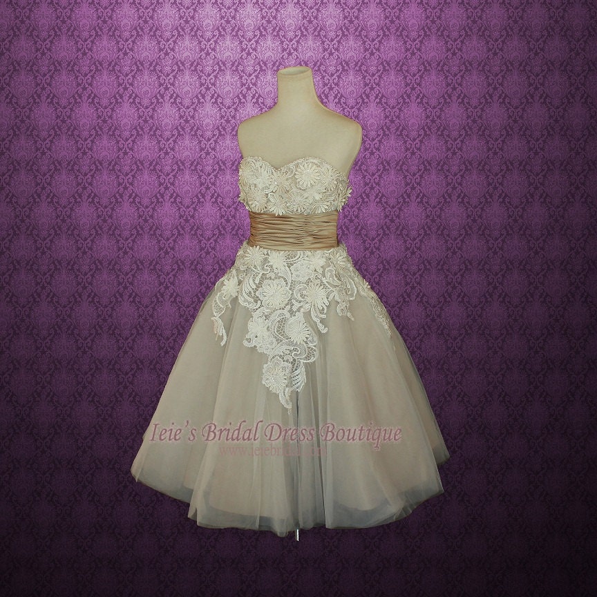 Short Wedding Dress With Daisy Flower Applique Retro Wedding | Etsy