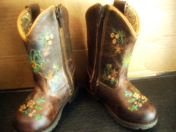 Toddler Boots - Smoky Mountain brand Size 4R with side zipper, style 3831T Floralie Variegated Brown with Floral Embroidery - Gently worn View 3