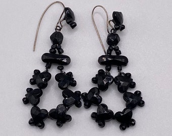 1840s Long Articulated French Jet Mourning Drop Earrings with Black Glass Wired Hearts / Georgian Mourning Jewelry