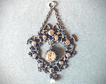 Auténtico colgante de medallón de corazón de plata esterlina con pasta de puntos negros georgianos del siglo XVIII / Joyería francesa Luis XVI