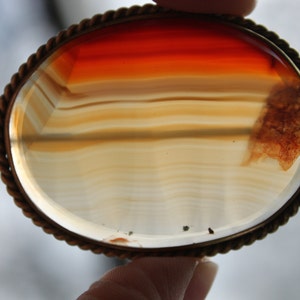 Large 1800s Scottish Banded Agate Cloak Brooch / Scottish Agate Pebble Specimen Brooch / Outlander Cloak Pin image 3