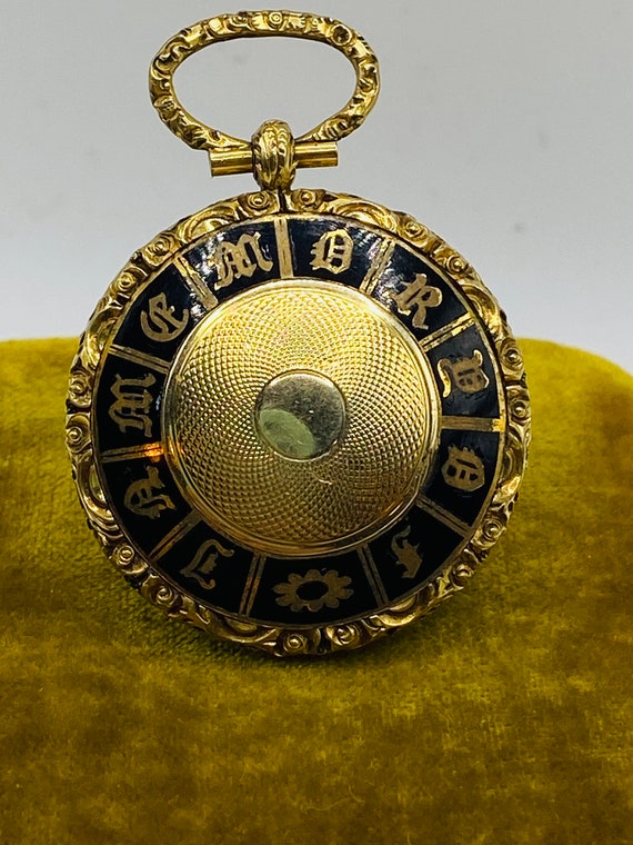 Large Victorian 'In Memory Of' Enamel Mourning Po… - image 6