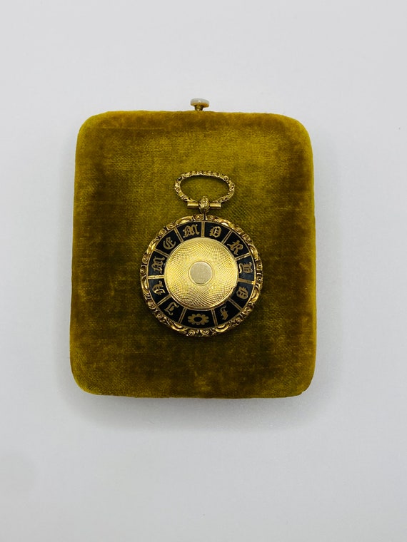 Large Victorian 'In Memory Of' Enamel Mourning Po… - image 3