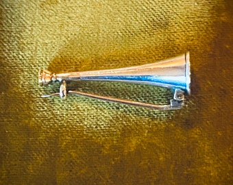 Victorian Sterling Hunting Horn Brooch / Antique Fox Hunting Bugle Pin