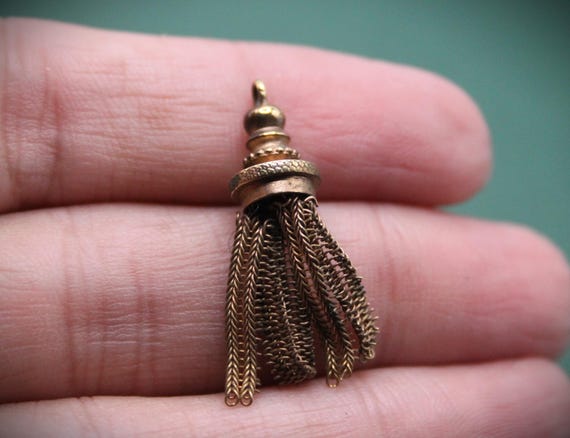 小物１ 装飾的メタルペンダント タッセル付き 楽天市場】2色のタッセルブレード（ブルーグレー＆ホワイト）約20cm