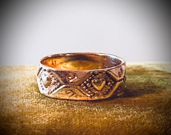 Victorian Rose Gold Cigar Band Ring Embossed with Hearts / Victorian Wide Stacking Band Eternity Ring