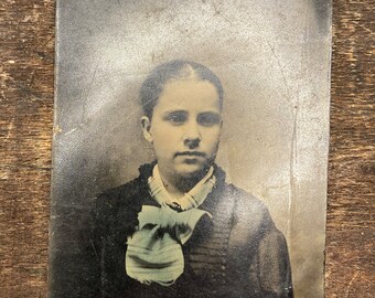 Victorian Hand Tinted Tintype Portrait of a Beautiful Woman / Victorian Photograph