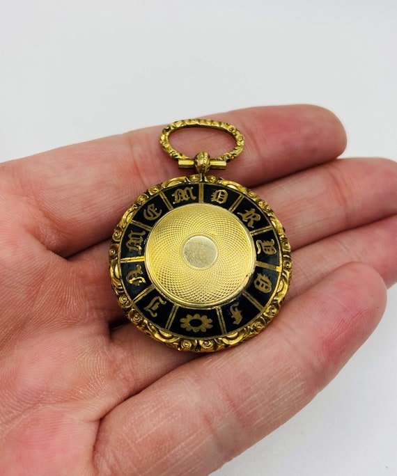 Large Victorian 'In Memory Of' Enamel Mourning Po… - image 8