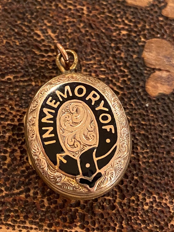 Victorian Enamel Mourning Locket / In Memory Of /… - image 2
