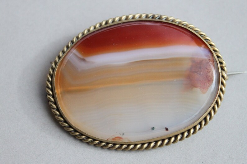 Large 1800s Scottish Banded Agate Cloak Brooch / Scottish Agate Pebble Specimen Brooch / Outlander Cloak Pin image 1