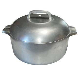 Wagner Ware Sidney 5 Qt Dutch Oven  O Magnalite 4248-M Vintage 1940s-1950s