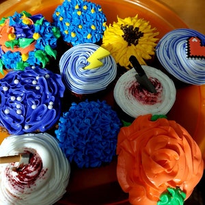Custom Vanilla Buttercream Cupcakes: Birthday, Wedding, Events