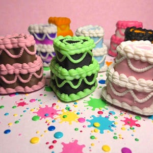 3D Printed Cake Clicker – Mechanical Switch Fidget Toy, Desk Accessory