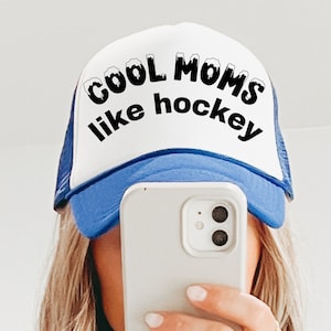 Fajne mamy lubią hokej - czapka z pianki Trucker, nie jak zwykła mama, dziecięca mama drużyny hokejowej, wielokolorowa czapka baseballowa dla mamy, haftowane czapki dla mam