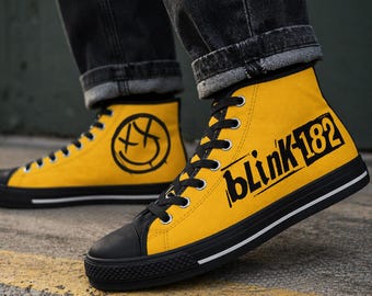 Zapatillas altas Blink 182, zapatos de banda, regalo para fans de la música, zapatillas amarillas Alt Bus, zapatillas Converse únicas, merchandising de banda de rock, Blink 182 Scarpe