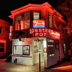 The Lobster Pot at Night - Provincetown, Cape Cod, Vintage Neon Sign