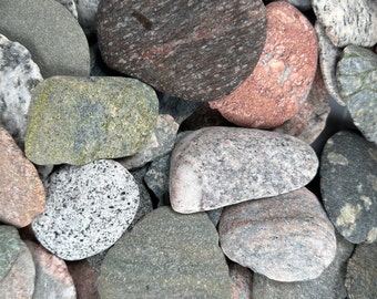 Sliced Michigan Stone, tumbled stone heels, natural top with flat bottom