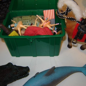 Playscale doll accessories for 6-12 inch doll..Surprise box