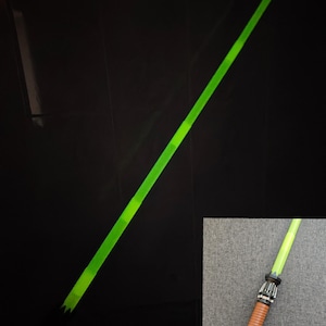 Rey’s Lightsaber Replica | 3D Printed Star Wars Saber with Extendable Yellow Blade & Glow-in-the-Dark Option | Jedi Cosplay Prop