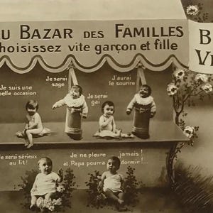 Carte postale française ancienne – « Bébés à vendre » montage photo humoristique du marché des bébés