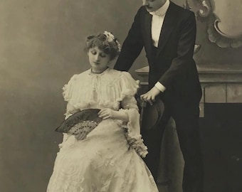 Antique French Postcard – Elegant Couple Courtship Scene – c1910