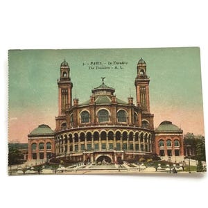 Postal antigua de París – Le Trocadéro – Enviada por correo en 1937 – Vista de arquitectura teñida a mano