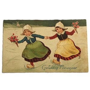 Carte postale vintage du Nouvel an néerlandais • Filles en patinage sur glace avec des fleurs • Scène d'hiver néerlandaise