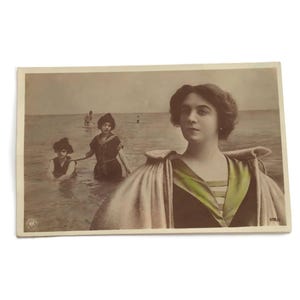 Antique French Postcard 1910 – Hand-Tinted Bathing Beauties – Edwardian Swimsuits by the Sea