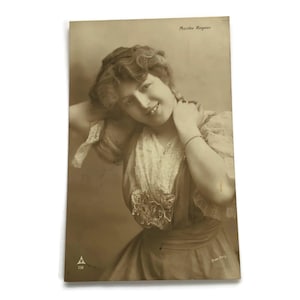 Antica cartolina francese – Marthe Regnier – Glamour RPPC – 1900