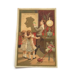 Antieke Victoriaanse Trade Card – L’Ombre Chinoise Children’s Shadow Puppet Show – Au Bon Marché Parijs, eind 19e eeuw