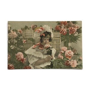 アンティークポストカード – 花を持つビクトリア朝の少女 – 1900 年代初期 – ヴィンテージの花のイラスト