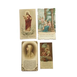 Conjunto de 4 estampas sagradas antiguas francesas y españolas: Sagrado Corazón de Jesús, Virgen María, Niño Jesús. Arte devocional católico de principios del siglo XX.